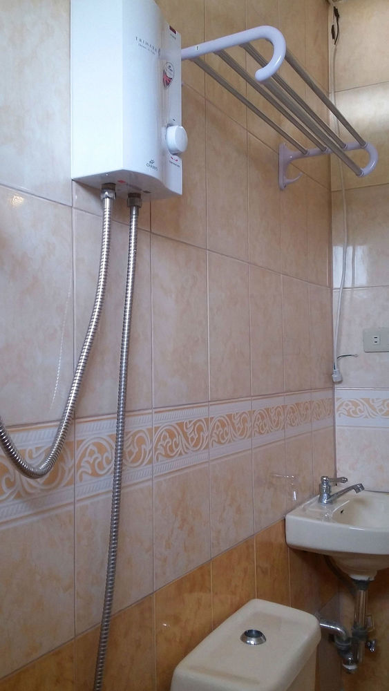 Ricardo Valley Inn Корон Экстерьер фото
