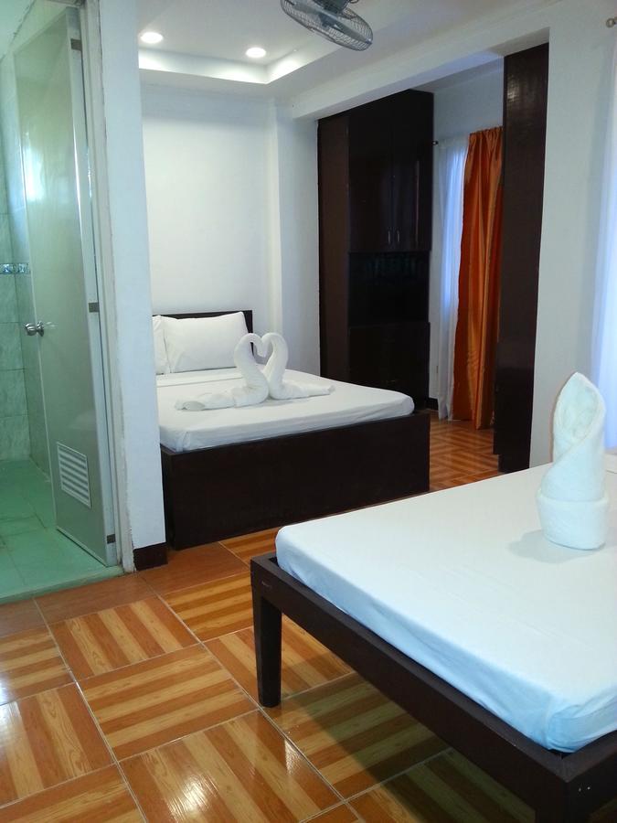 Ricardo Valley Inn Корон Экстерьер фото