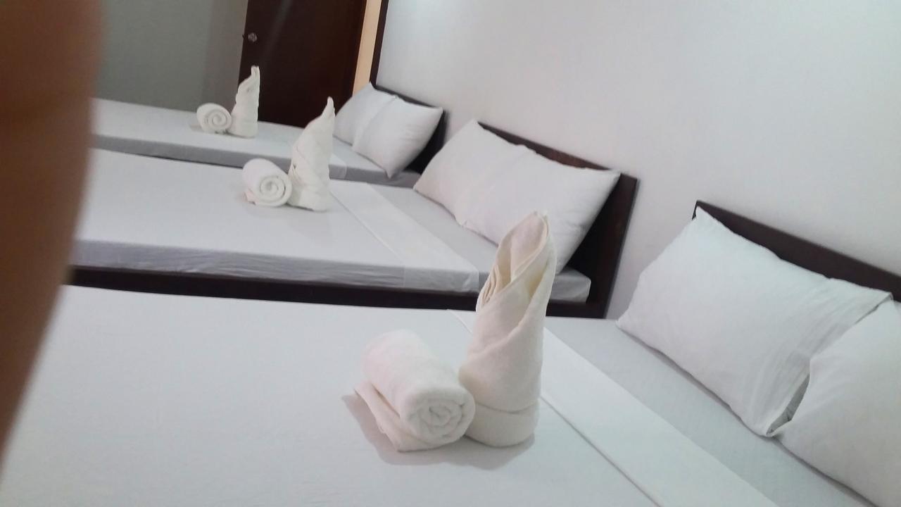 Ricardo Valley Inn Корон Экстерьер фото