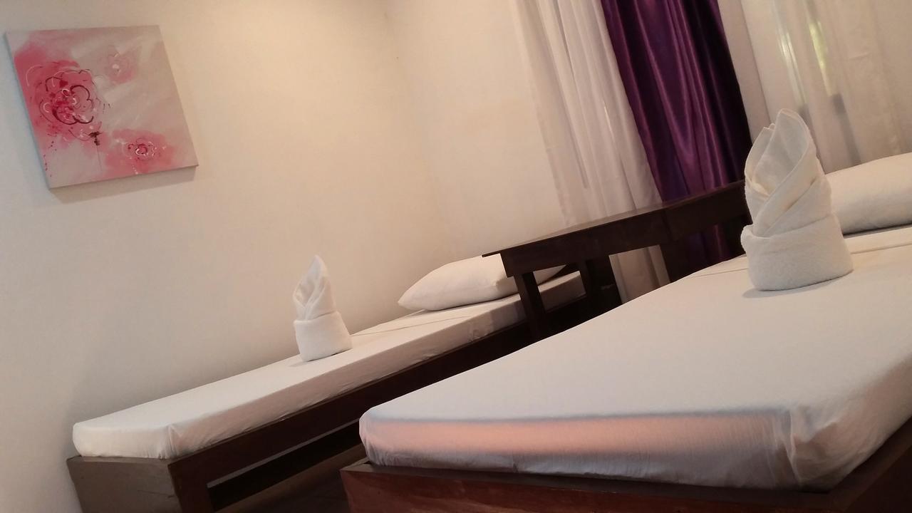 Ricardo Valley Inn Корон Экстерьер фото