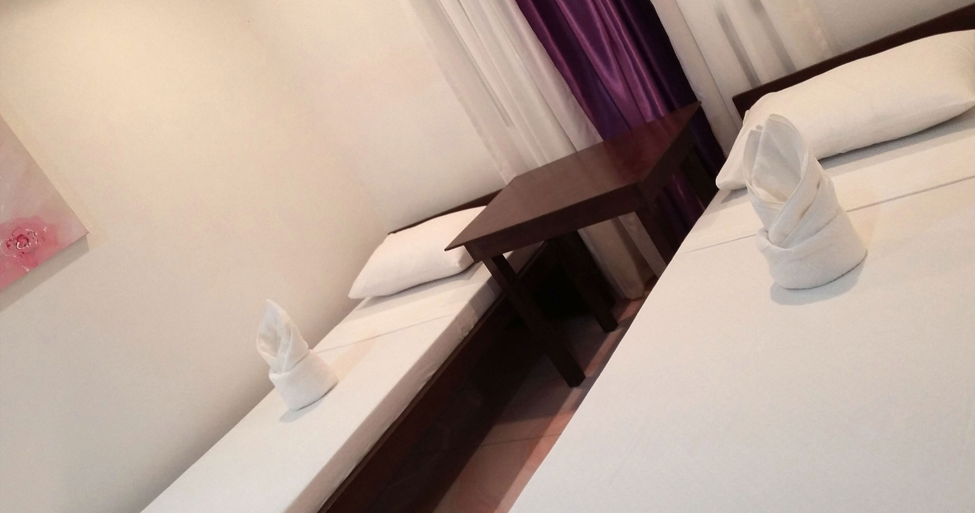 Ricardo Valley Inn Корон Экстерьер фото